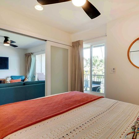 Waipouli Beachfront Condo With Balcony And Ocean Views Kapa'a Exterior photo