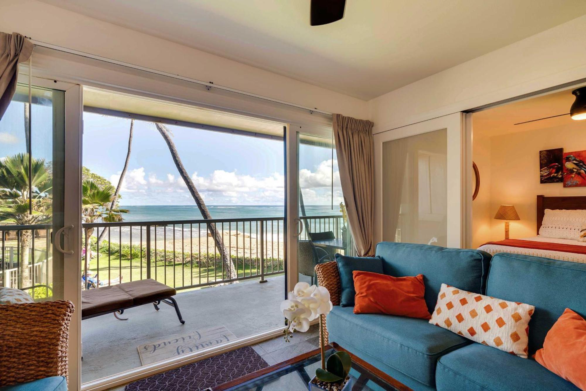 Waipouli Beachfront Condo With Balcony And Ocean Views Kapa'a Exterior photo