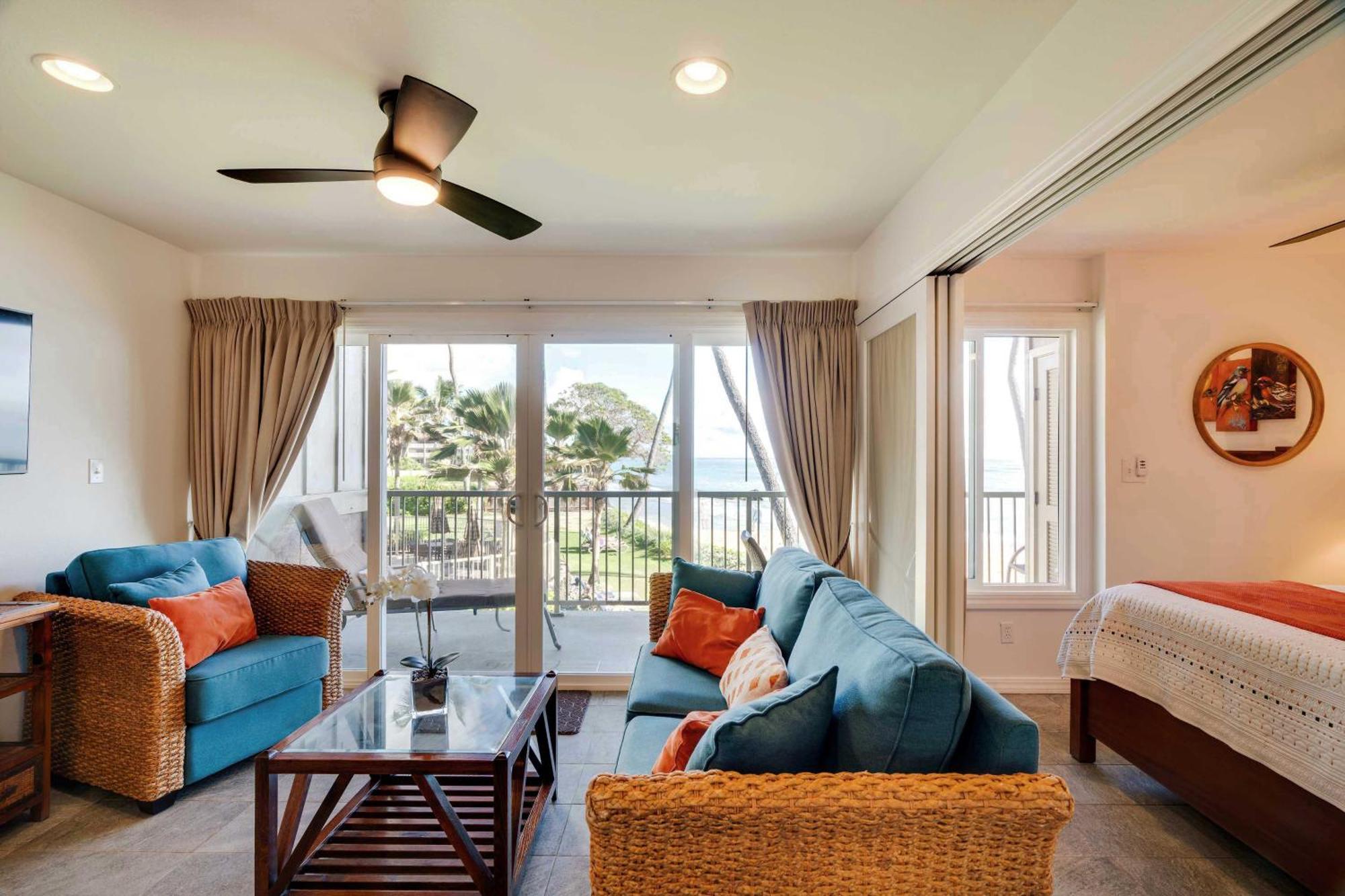 Waipouli Beachfront Condo With Balcony And Ocean Views Kapa'a Exterior photo